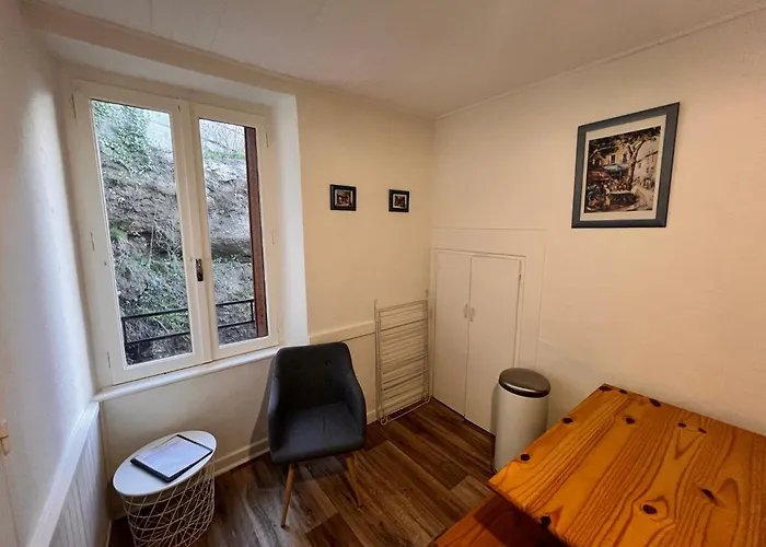 4 Personnes, Wifi, Proche Centre Et Thermes Ла-Бурбуль